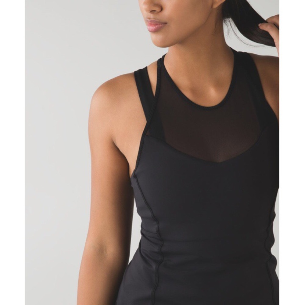 lululemon Running In the City Black tank